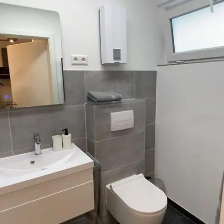 Luxus With Balcony Apartmán